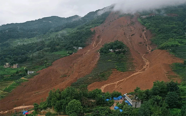 山體滑坡