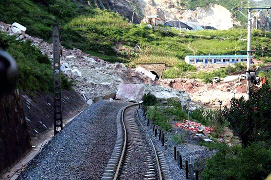 成昆鐵路山體滑坡